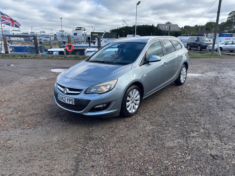 2012 Vauxhall Astra 1.6 16V SE Sports Tourer 5dr Petrol Auto Euro 5 115 ps