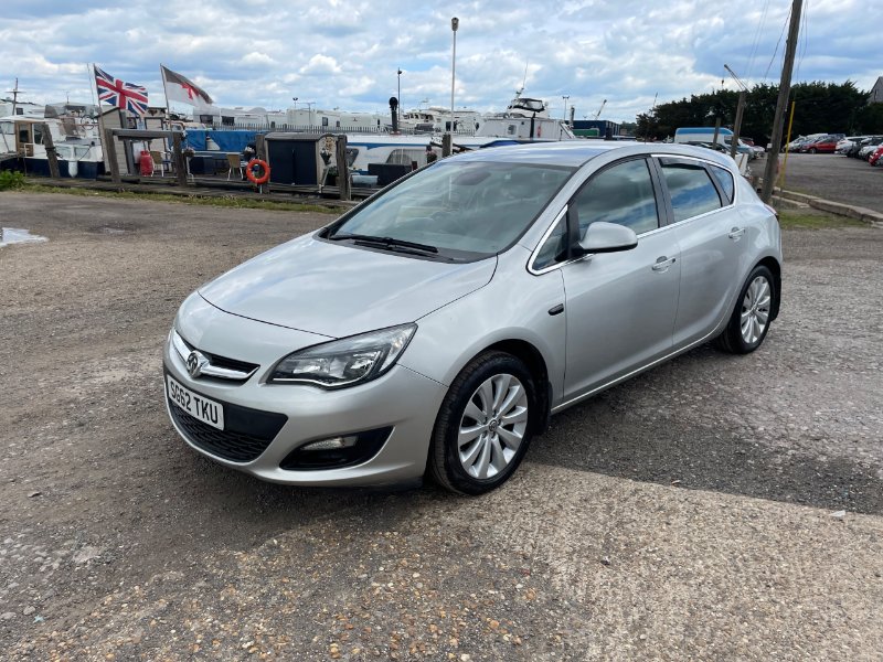 /photos/9475/9a978021-368b-58f2-98a9-b9c18726c5c3_i800x600.jpg
